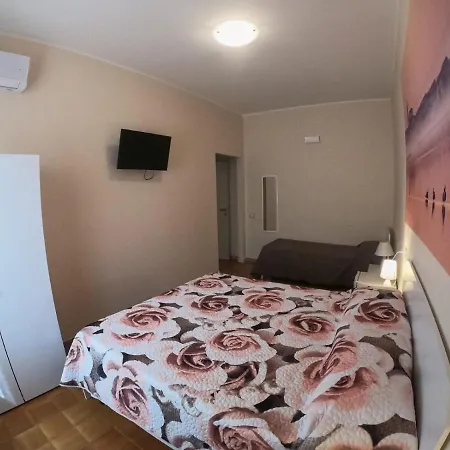 Le Stanze Di Ricci - Affittacamere Low Cost Guest house *
