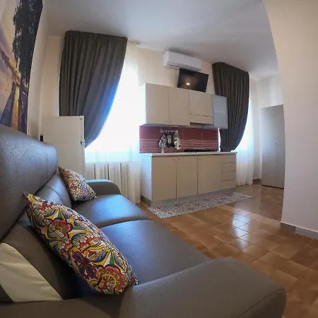 Le Stanze Di Ricci - Affittacamere Low Cost * Lesina